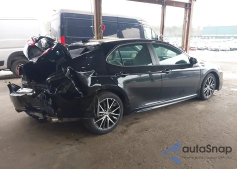 2024 Toyota Camry Se z USA, uszkodzony, nr VIN 4T1G11BK6RU111458